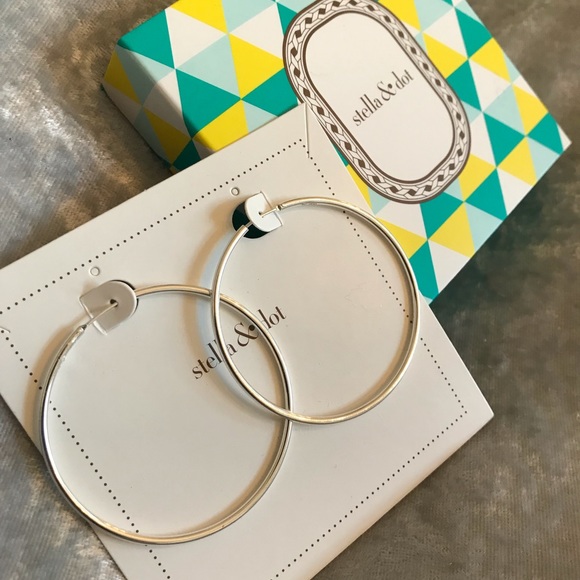 COPY - Stella and Dot Classic Hoop Earrings in Silver - Picture 1 of 2